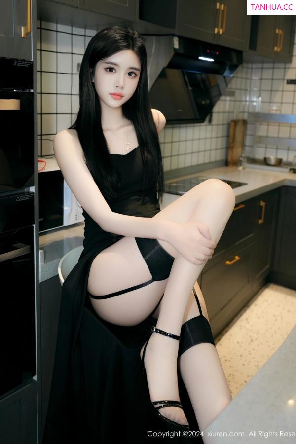   [XiuRen]高清写真图 2024.11.08 No.9419 Erikaki 丝袜美腿第46张图片